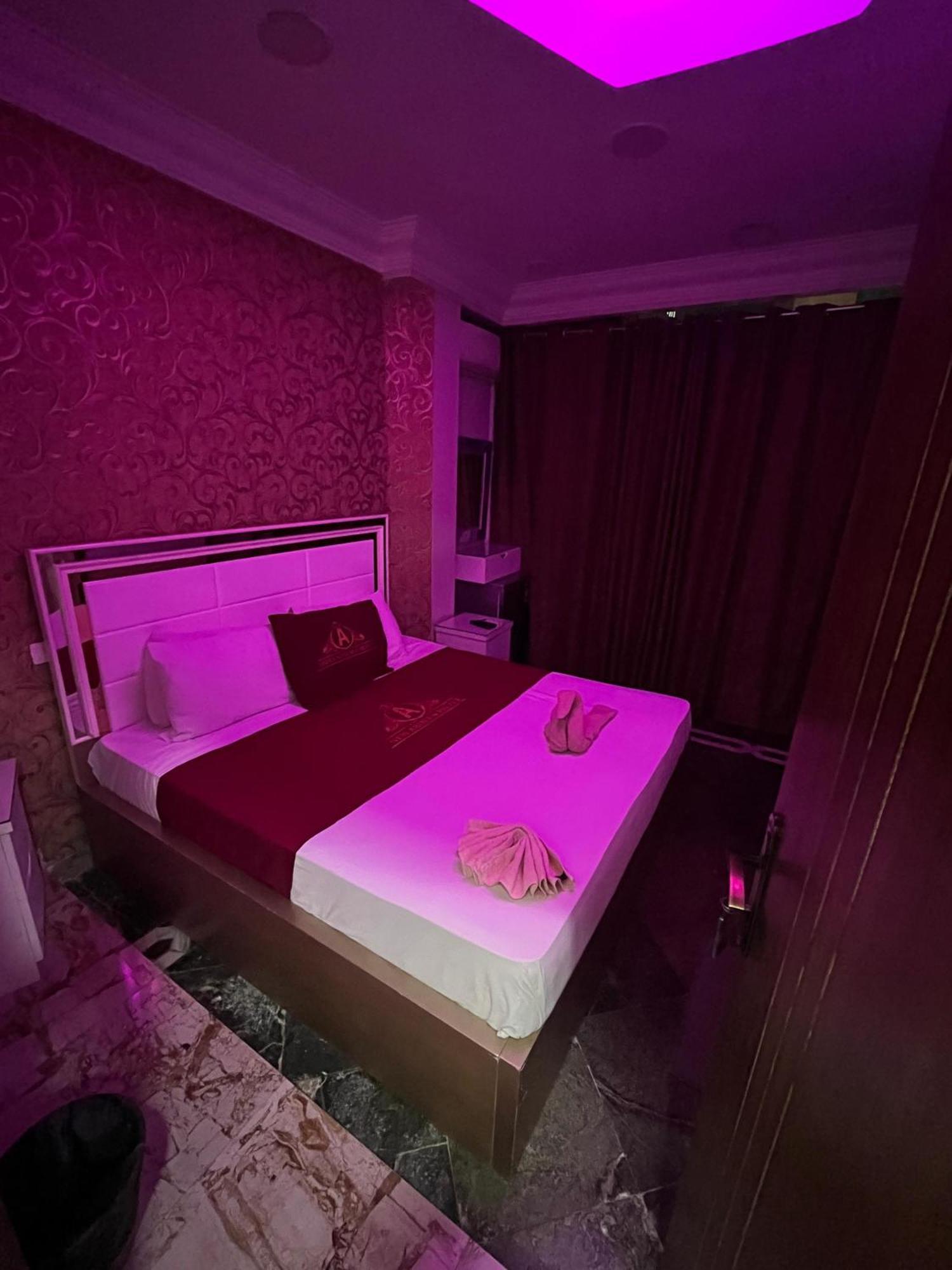 بيت شباب New Abdeen Palace